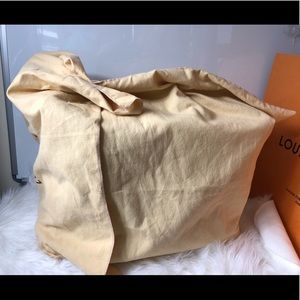 Louis Vuitton Bags - 100% Authentic Louis Vuitton Dust Bag Louis Vuitton Bags - 100% Authentic Louis Vuitton Dust Bag